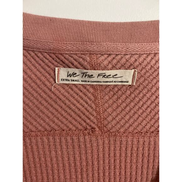 We the Free thermal top women’s size XS pink oversized boho lounge slouchy - Picture 2 of 6